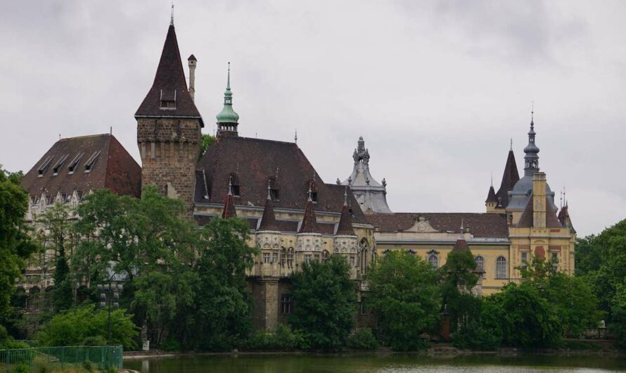 Castello Vajdahunyad: dove si trova e perché visitarlo?