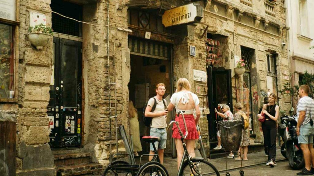 Szimpla Kert Budapest esterno
